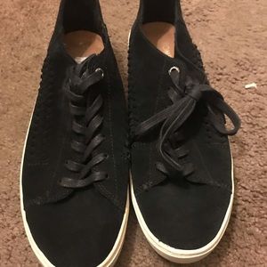 Toms sneakers